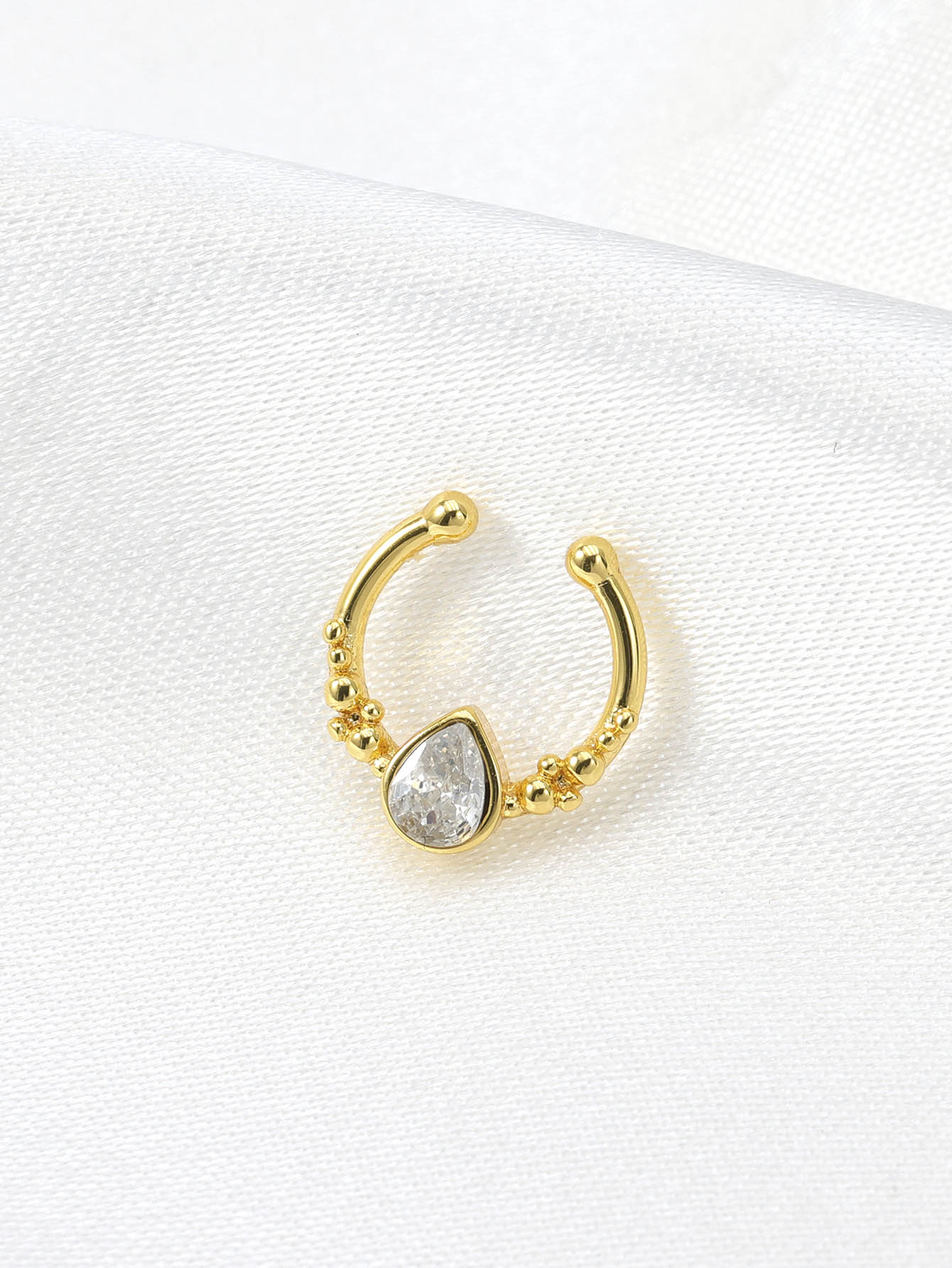 Anneau de faux nez en fer à ch - Body Jewelry Nose Studs avis et prix